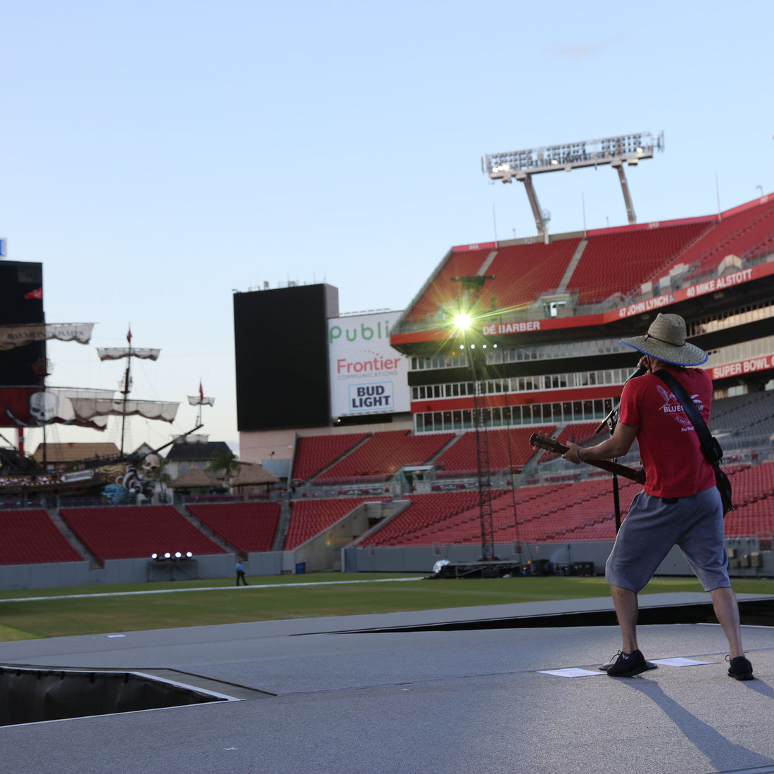 Sold Out – Less 20 Kenny Starts Final Rehearsal In Tampa