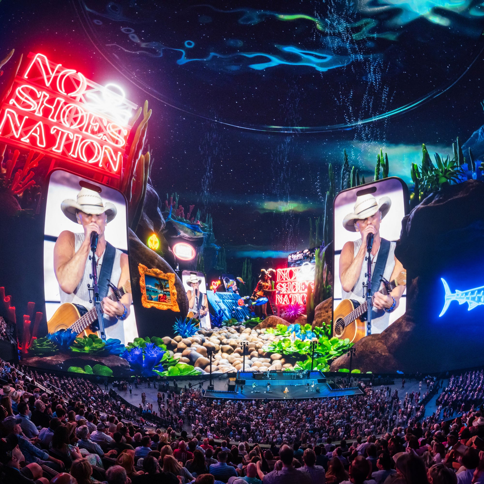 Kenny Chesney Takes It to the People