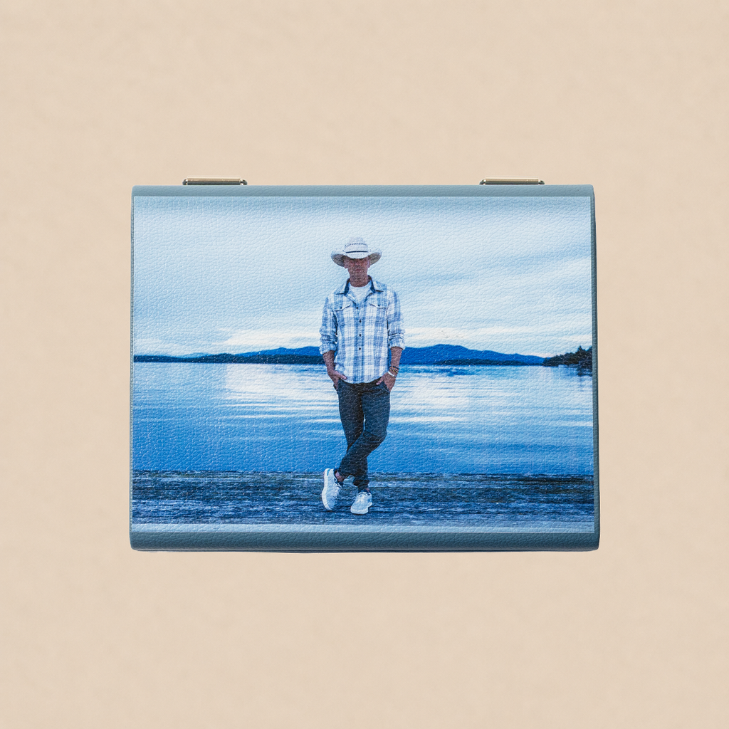 Crosley Kenny Chesney Custom CD Player + Silver Sands Marina CD